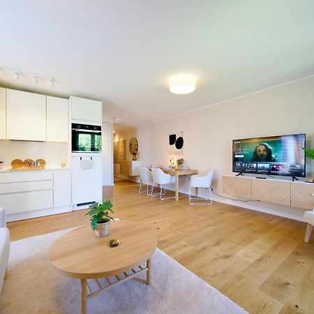 Edler Wohnraum Schwanenteich-Oase Mit Balkon, Kaffeevollautomat, Lift & Parkplatz Apartment Цвикау Екстериор снимка