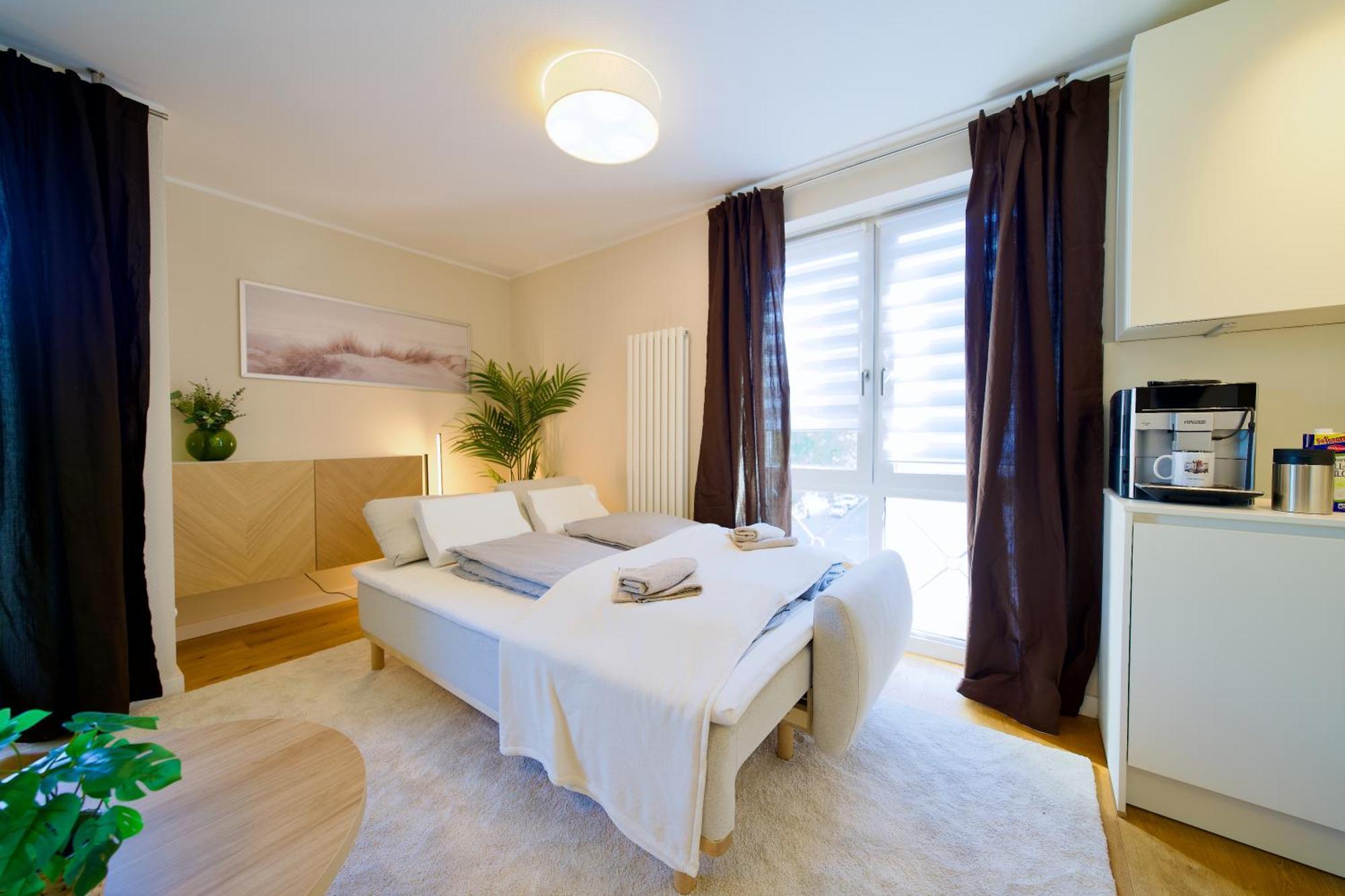 Edler Wohnraum Schwanenteich-Oase Mit Balkon, Kaffeevollautomat, Lift & Parkplatz Apartment Цвикау Екстериор снимка