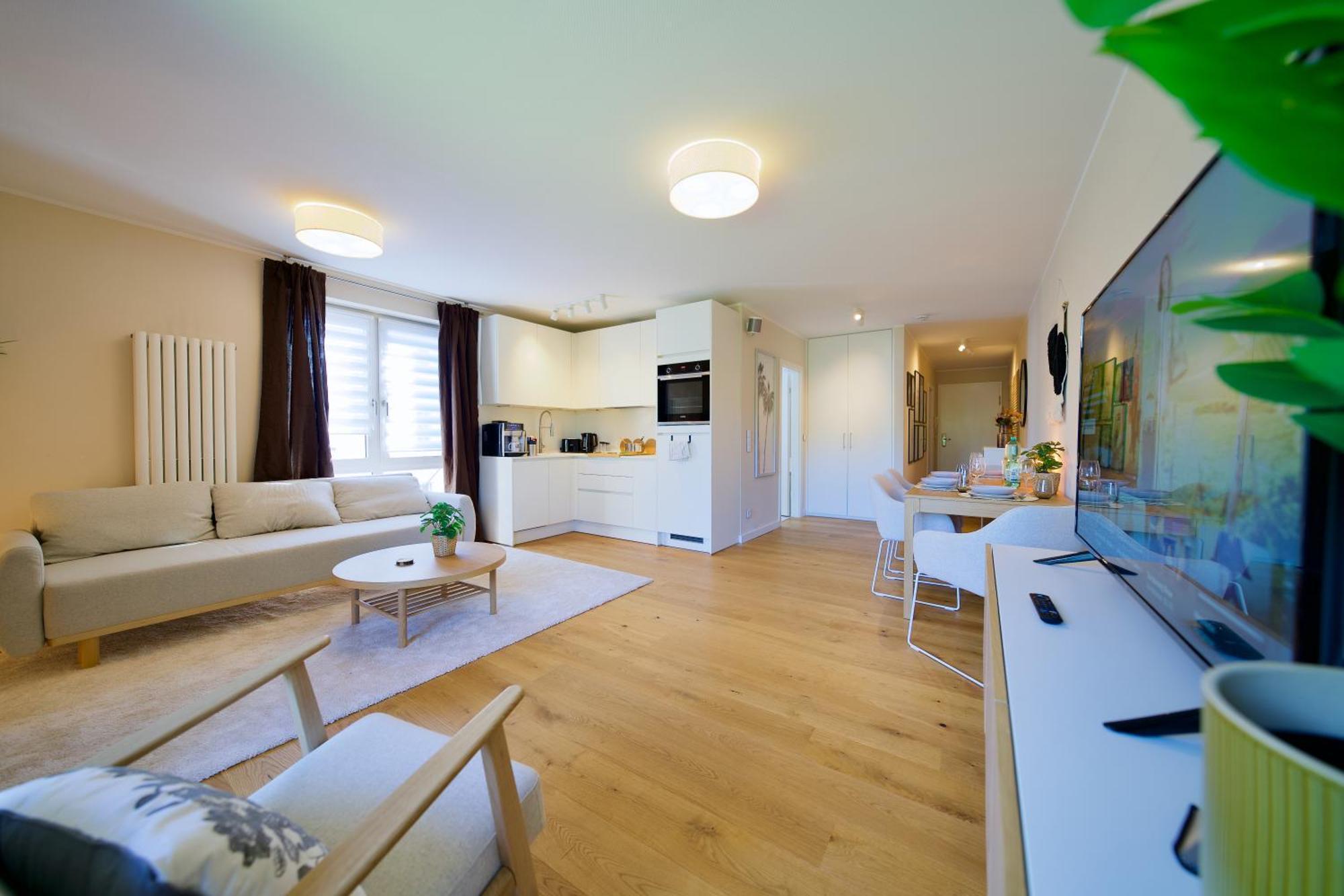 Edler Wohnraum Schwanenteich-Oase Mit Balkon, Kaffeevollautomat, Lift & Parkplatz Apartment Цвикау Екстериор снимка