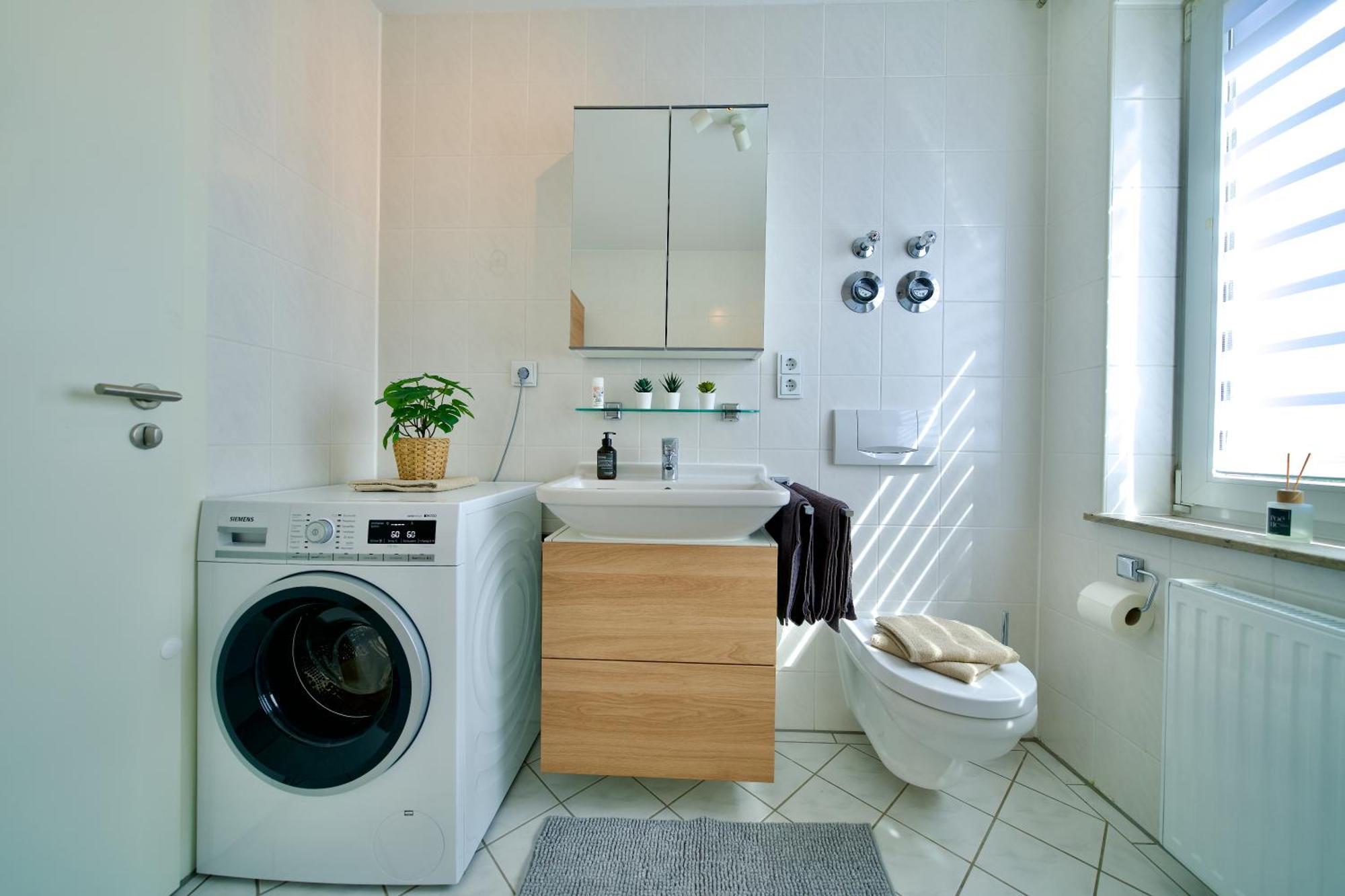 Edler Wohnraum Schwanenteich-Oase Mit Balkon, Kaffeevollautomat, Lift & Parkplatz Apartment Цвикау Екстериор снимка