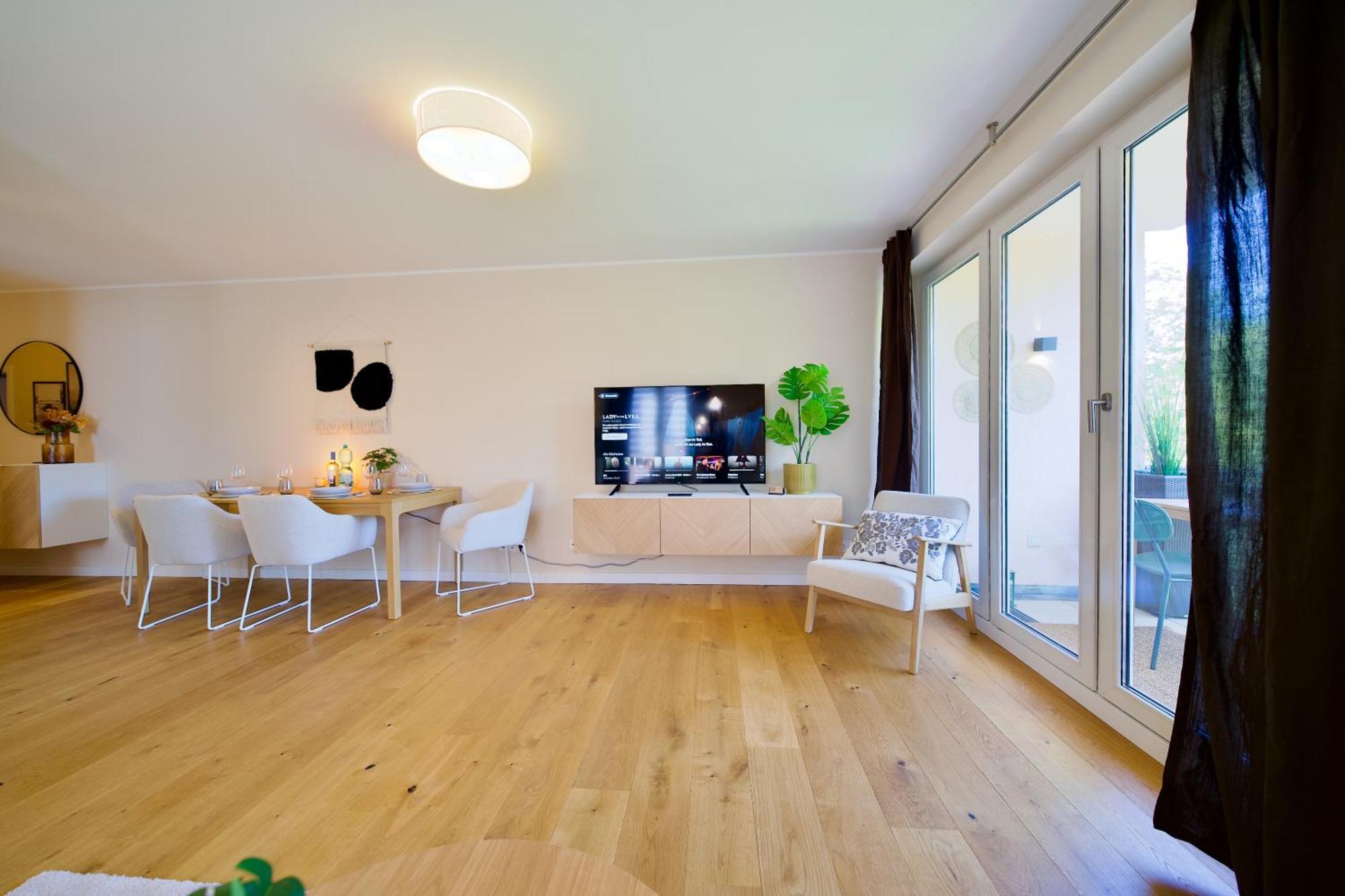 Edler Wohnraum Schwanenteich-Oase Mit Balkon, Kaffeevollautomat, Lift & Parkplatz Apartment Цвикау Екстериор снимка