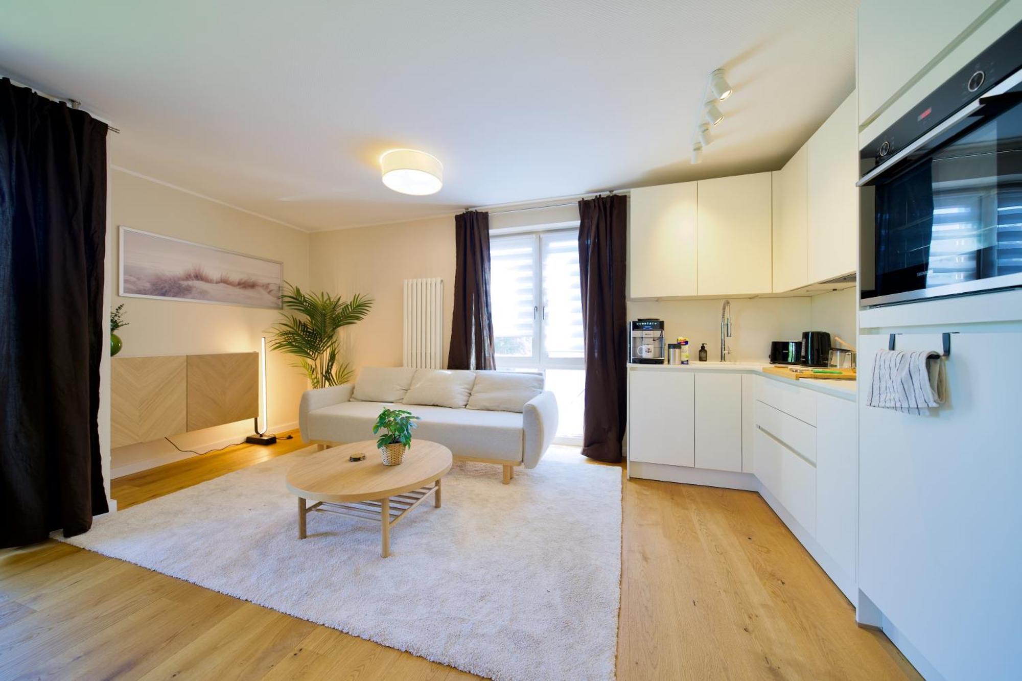 Edler Wohnraum Schwanenteich-Oase Mit Balkon, Kaffeevollautomat, Lift & Parkplatz Apartment Цвикау Екстериор снимка